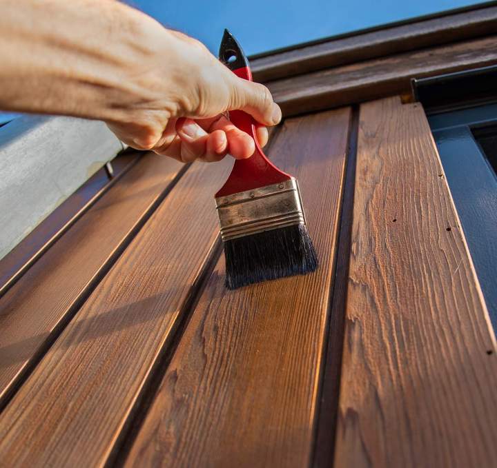 Traitement du bois avec les bons produits et techniques